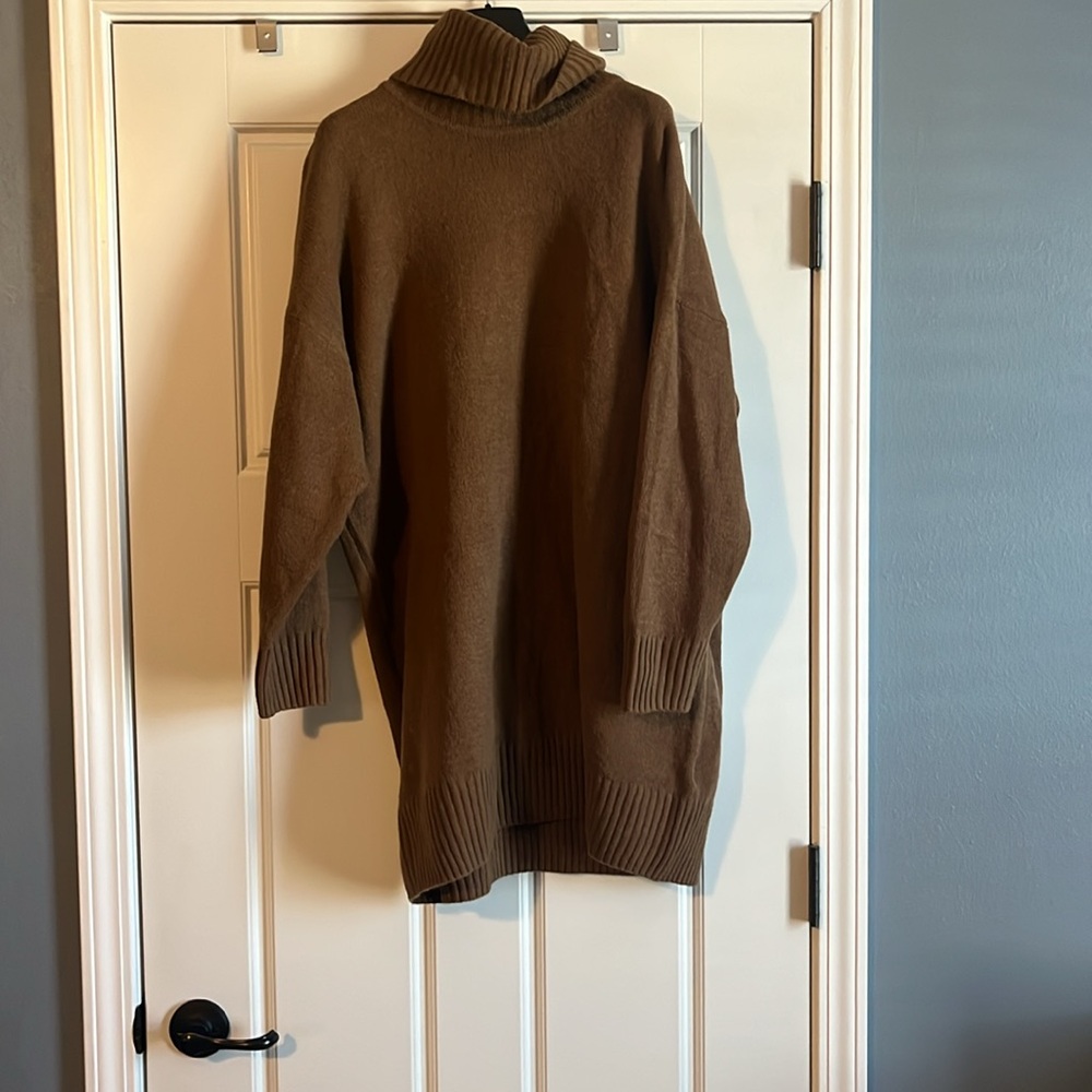 Gap turtleneck mini dress. Carmel. Petite Large.